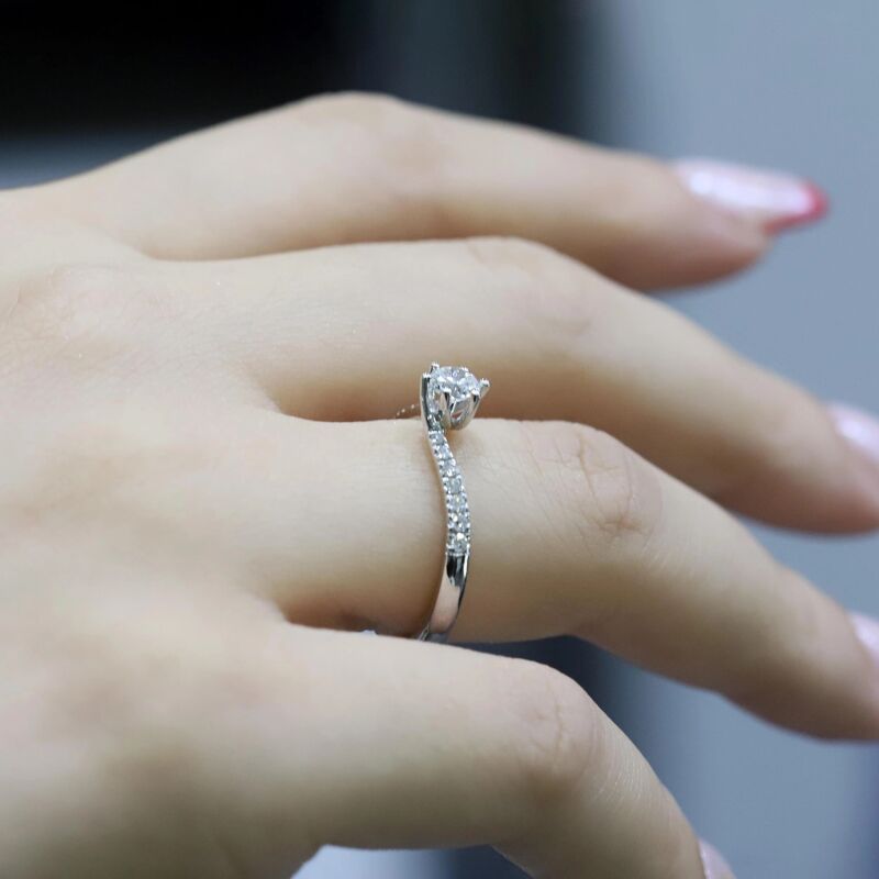 0.66 Karat Kenar Taşlı Tektaş Pırlanta Yüzük - IDL Sertifikalı - 4