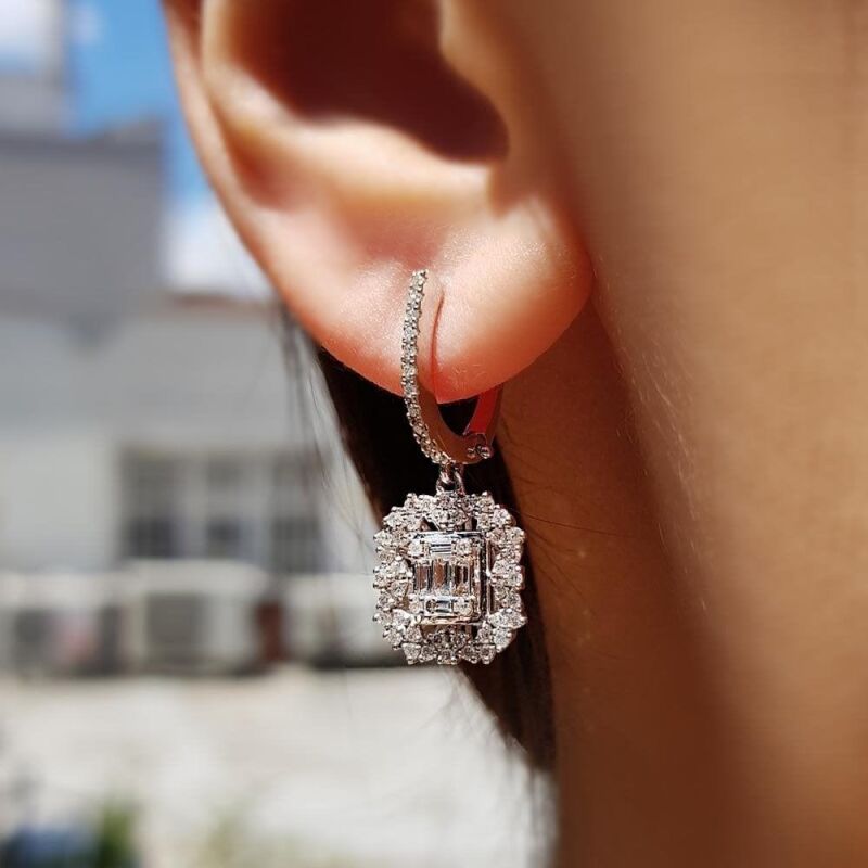 0.84 Karat Pırlanta Baget Küpe - IDL Sertifikalı - 2