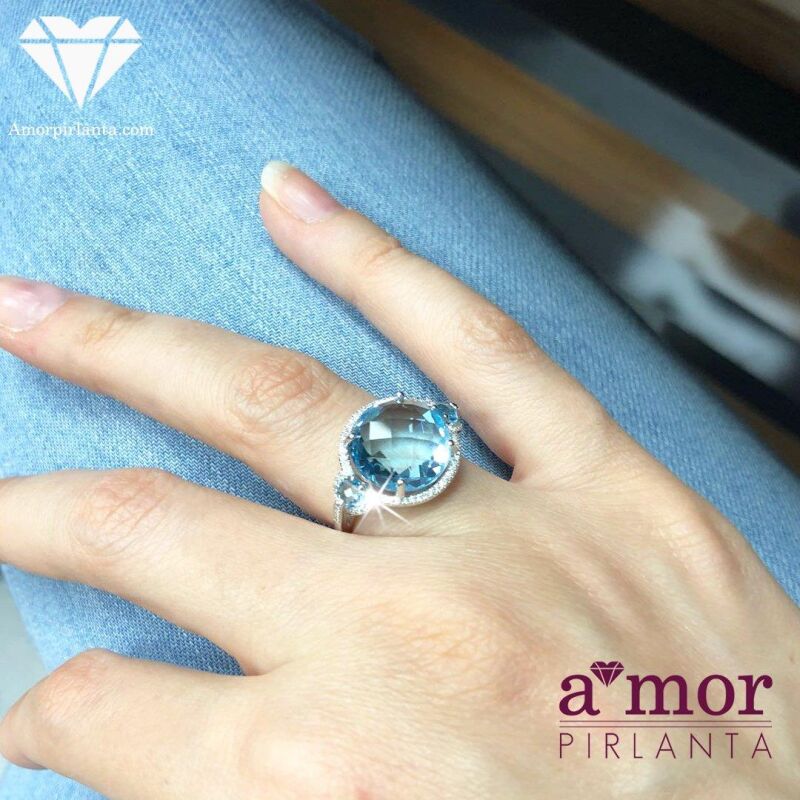 3.18 Karat Blue Topaz Pırlanta Fantezi Yüzük - IDL Sertifikalı - 3